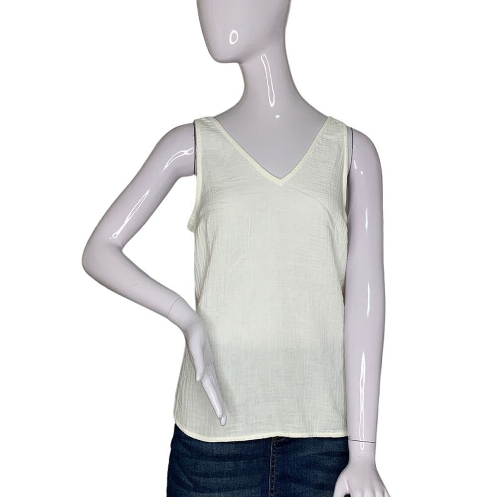 Old Navy NWT Top Sleeveless V-Neck White Size S